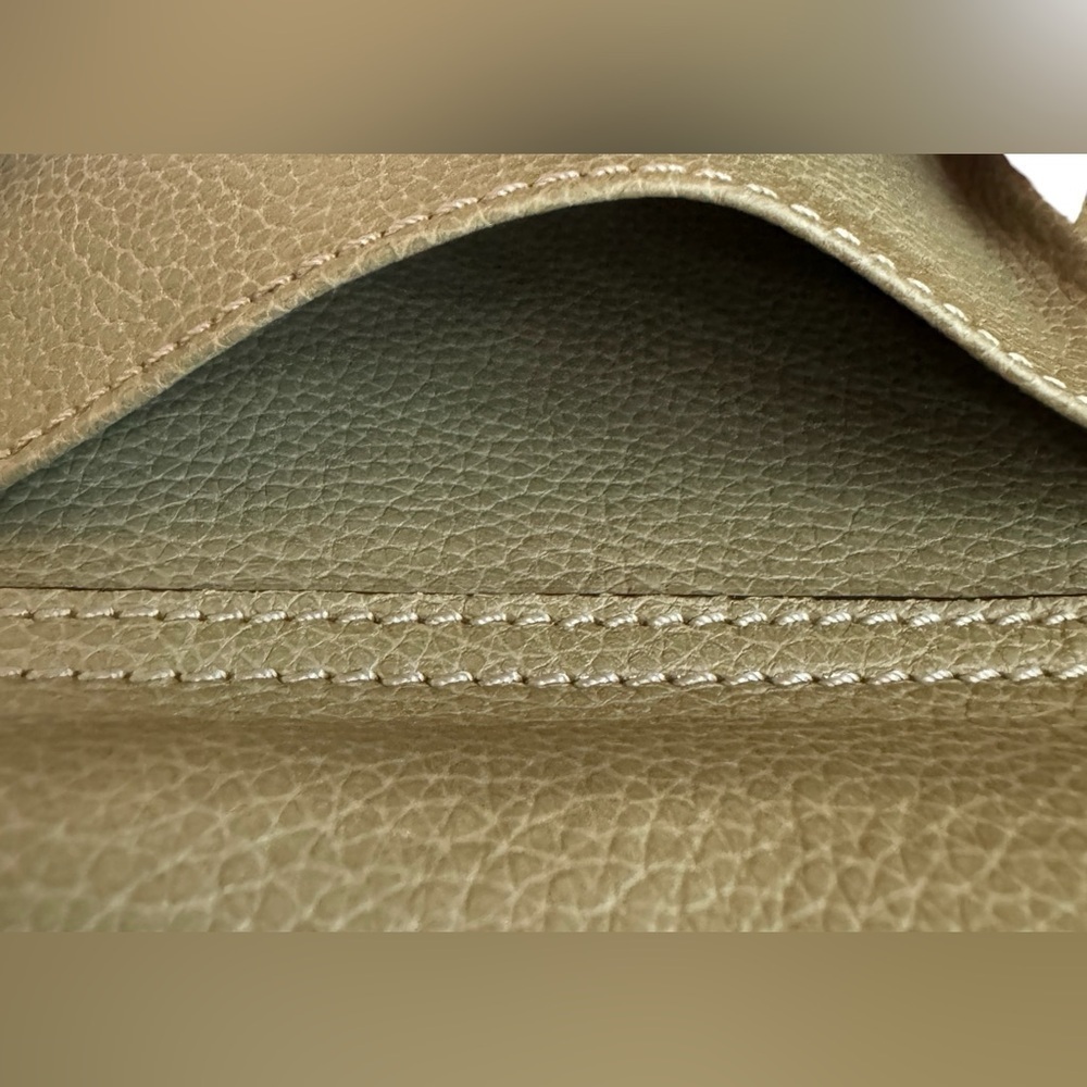 Authentic Chloé Tan Calfskin Paraty Flap Zip Wallet - Picture 9 of 16